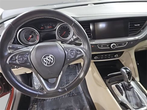 Used 2018 Buick Regal Preferred w/ Sights and Sounds Package image 15