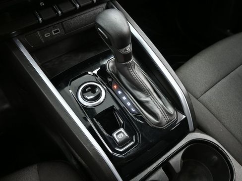 Used 2024 Chevrolet Colorado W/T w/ WT Convenience Package image 22