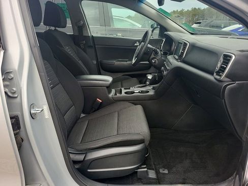 Used 2018 Kia Sportage LX w/ LX Technology Package image 10