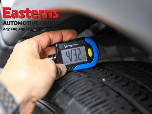 Used 2022 Nissan Rogue S image 28