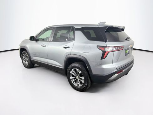 Used 2025 Chevrolet Equinox LT FWD image 5