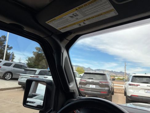 Used 2023 Jeep Gladiator Mojave w/ LED Lighting Group image 39