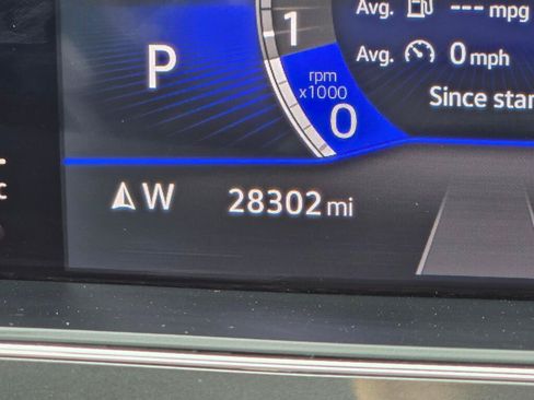 Used 2022 Volkswagen Tiguan SE AWD/4WD image 32