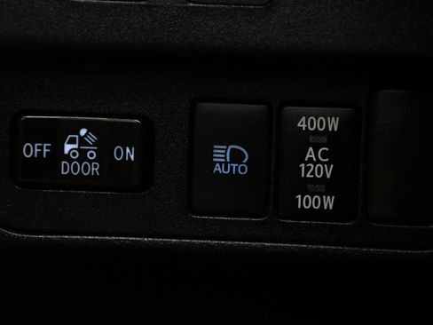 Used 2021 Toyota Tacoma TRD Sport w/ TRD Premium Sport Package AWD/4WD image 25