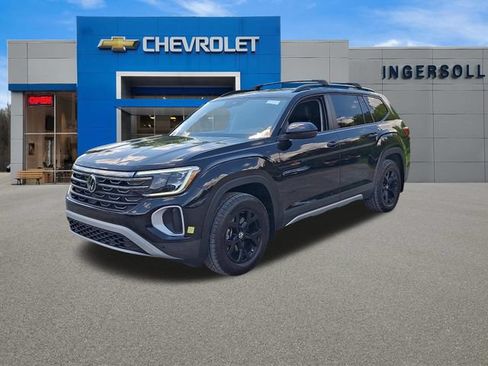 Used 2024 Volkswagen Atlas Peak Edition SEL AWD/4WD image 35