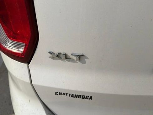 Used 2017 Ford Explorer XLT w/ Equipment Group 202A FWD image 5