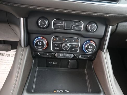 Used 2024 Chevrolet Tahoe LT image 11