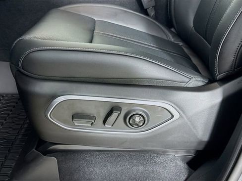 New 2026 Jeep Grand Wagoneer 4WD image 23