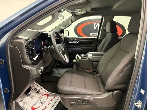 Certified 2024 GMC Sierra 1500 SLE image 9