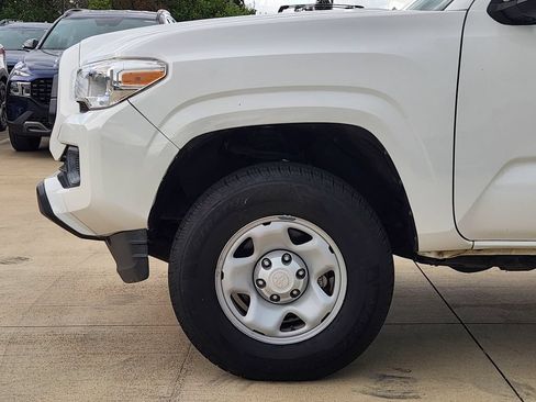 Used 2021 Toyota Tacoma SR w/ SR Convenience Package RWD image 10