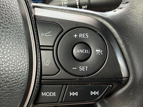 Used 2020 Toyota Corolla SE w/ SE Premium Package FWD image 13