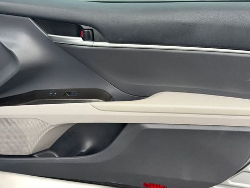 Used 2023 Toyota Camry SE image 33