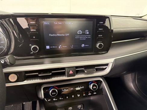 Used 2022 Kia K5 LXS FWD image 15