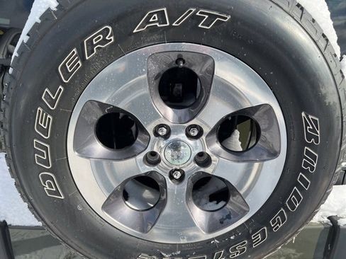 Used 2016 Jeep Wrangler Unlimited Sahara w/ Dual Top Group image 18