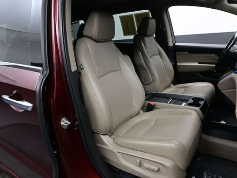 Used 2019 Honda Odyssey Elite image 14