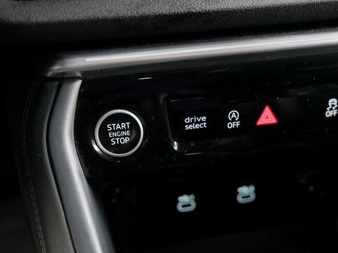 Certified 2025 Audi Q5 2.0T Premium Plus w/ Premium Plus image 20