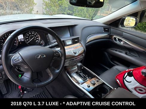 Used 2018 INFINITI Q70 L 3.7 w/ Sensory Package AWD/4WD image 5