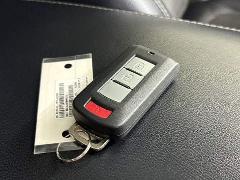 Used 2023 Mitsubishi Eclipse Cross SE image 43