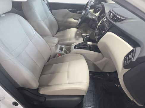 Used 2022 Nissan Rogue Sport SL FWD image 10