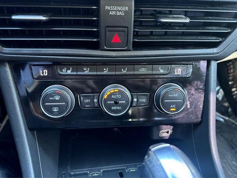 Used 2019 Volkswagen Jetta SEL FWD image 23