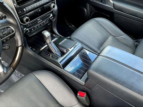 Used 2022 Lexus GX 460 Premium image 16