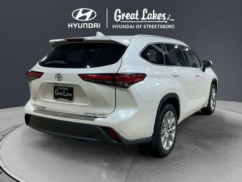 Used 2020 Toyota Highlander Limited image 6