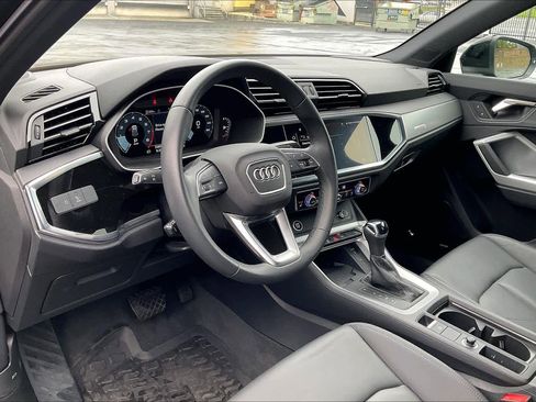Used 2025 Audi Q3 2.0T Premium Plus image 17