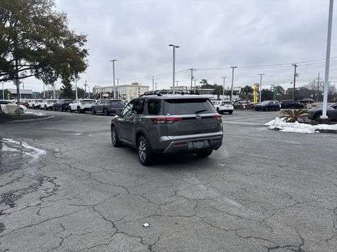 New 2026 Nissan Pathfinder SL image 7