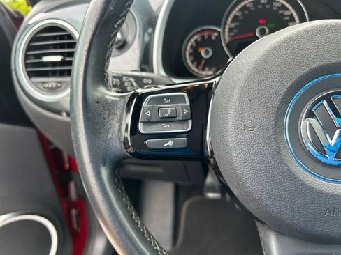 Used 2014 Volkswagen Beetle R-Line FWD image 19