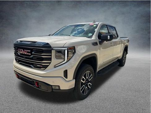 Used 2026 GMC Sierra 1500 AT4 w/ AT4 Premium Package AWD/4WD image 4