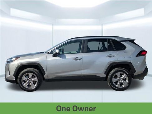 Used 2025 Toyota RAV4 XLE w/ Convenience Package FWD image 2