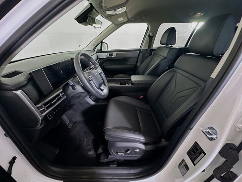 Used 2025 Hyundai Santa Fe SEL image 13