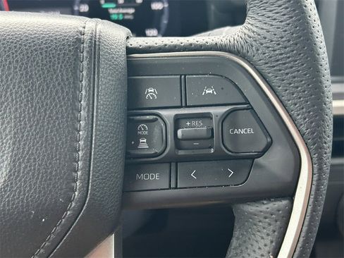 Used 2025 Toyota Tacoma TRD Sport image 39