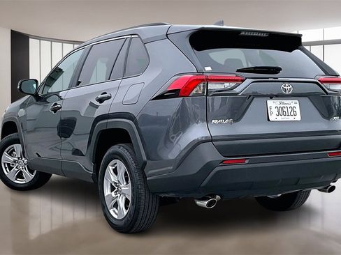 Used 2025 Toyota RAV4 XLE image 4
