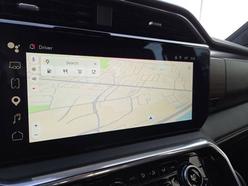 Used 2025 GMC Sierra 3500 Denali Ultimate image 5