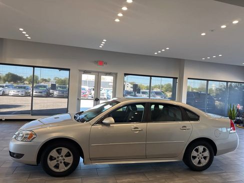 Used 2011 Chevrolet Impala LT image 11