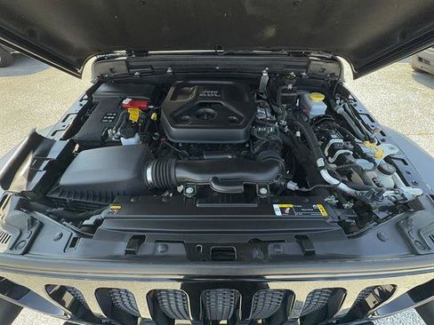 Used 2022 Jeep Wrangler Unlimited Sport AWD/4WD image 22