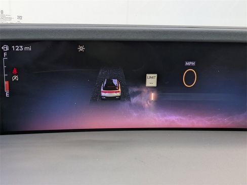 Certified 2025 Lincoln Nautilus Premier image 31