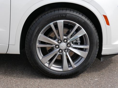 Used 2022 Cadillac XT6 Premium Luxury w/ LPO, Floor Liner Package AWD/4WD image 15