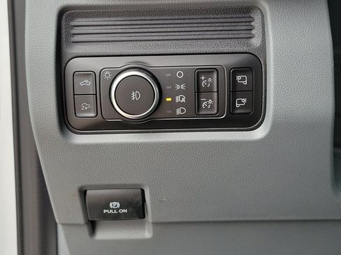 New 2026 Ford F250 XLT w/ XLT Premium Package AWD/4WD image 24