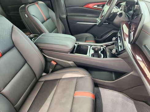 New 2026 Chevrolet Traverse RS FWD image 10