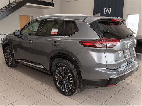 Used 2024 Nissan Rogue Platinum w/ Platinum Premium Package AWD/4WD image 22