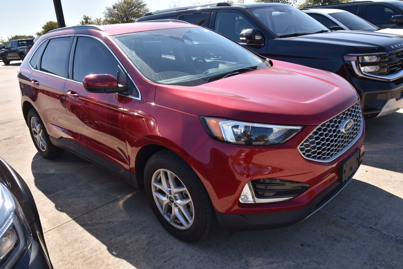 Used 2023 Ford Edge SEL w/ Convenience Package AWD/4WD image 4
