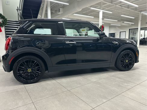 Used 2024 MINI Cooper SE image 6