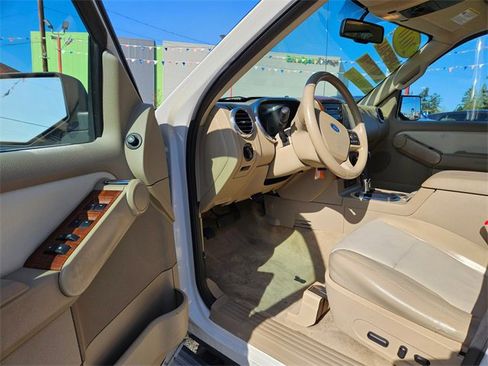 Used 2010 Ford Explorer Eddie Bauer image 11