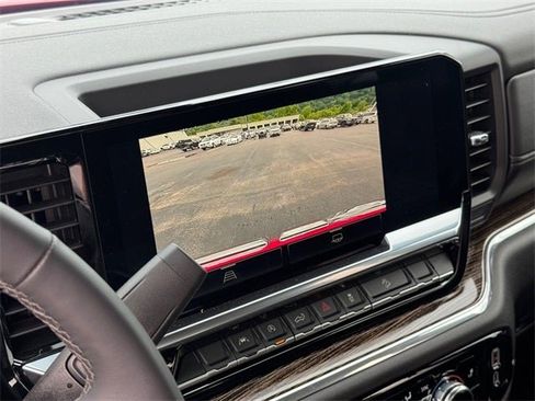 Used 2024 GMC Sierra 1500 Elevation image 25