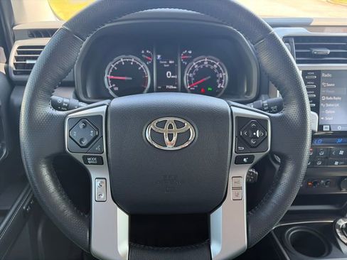 Used 2024 Toyota 4Runner Limited AWD/4WD image 23