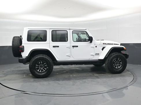 New 2026 Jeep Wrangler Unlimited Rubicon w/ Xtreme 35 Tire Package AWD/4WD image 2