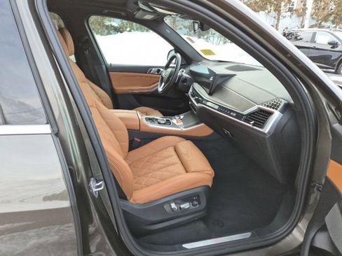 Used 2024 BMW X5 xDrive40i w/ Premium Package image 12