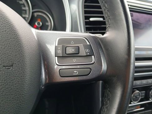 Used 2019 Volkswagen Beetle 2.0T SE FWD image 19